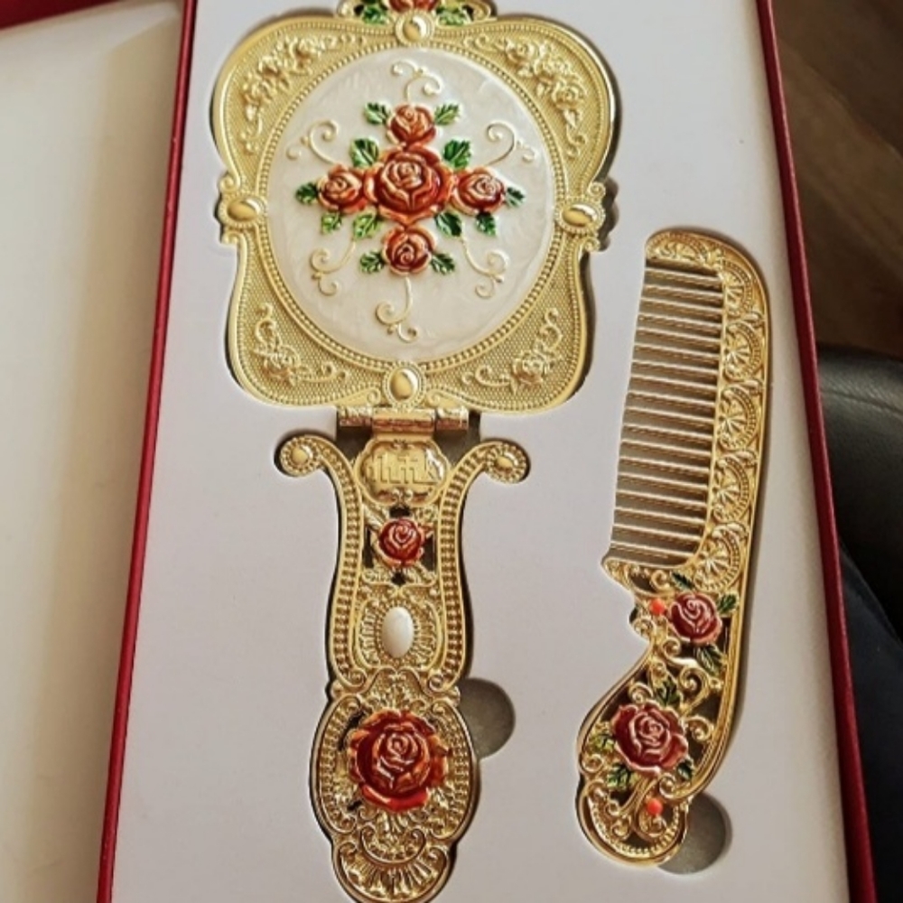Makeup vintage mirror